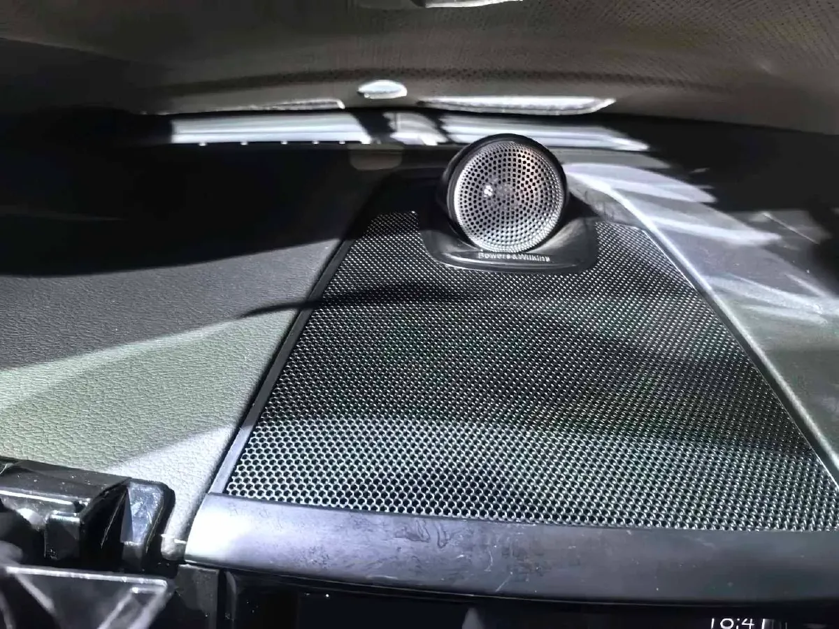 2020 Volvo XC60 2.0T 254HP L4 8AT,autocango,china used car exporter,china ev exporter,chinese used car exporter,chinese used ev exporter