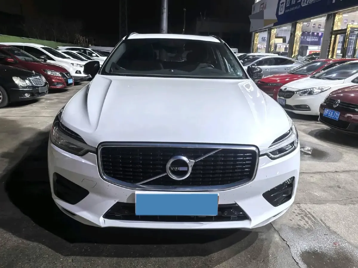 2020 Volvo XC60 2.0T 254HP L4 8AT,autocango,china used car exporter,china ev exporter,chinese used car exporter,chinese used ev exporter