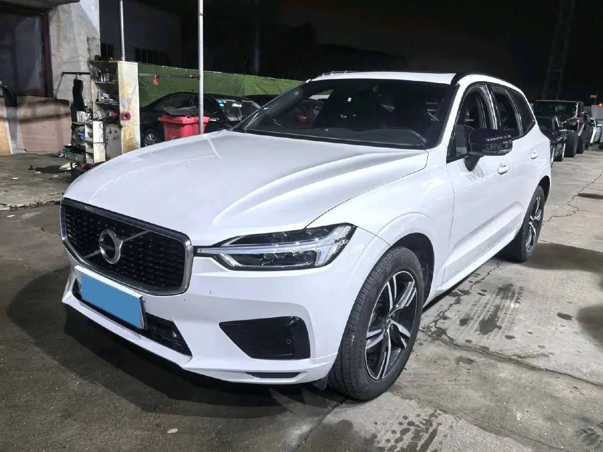 2020 Volvo XC60 2.0T 254HP L4 8AT,autocango,china used car exporter,china ev exporter,chinese used car exporter,chinese used ev exporter
