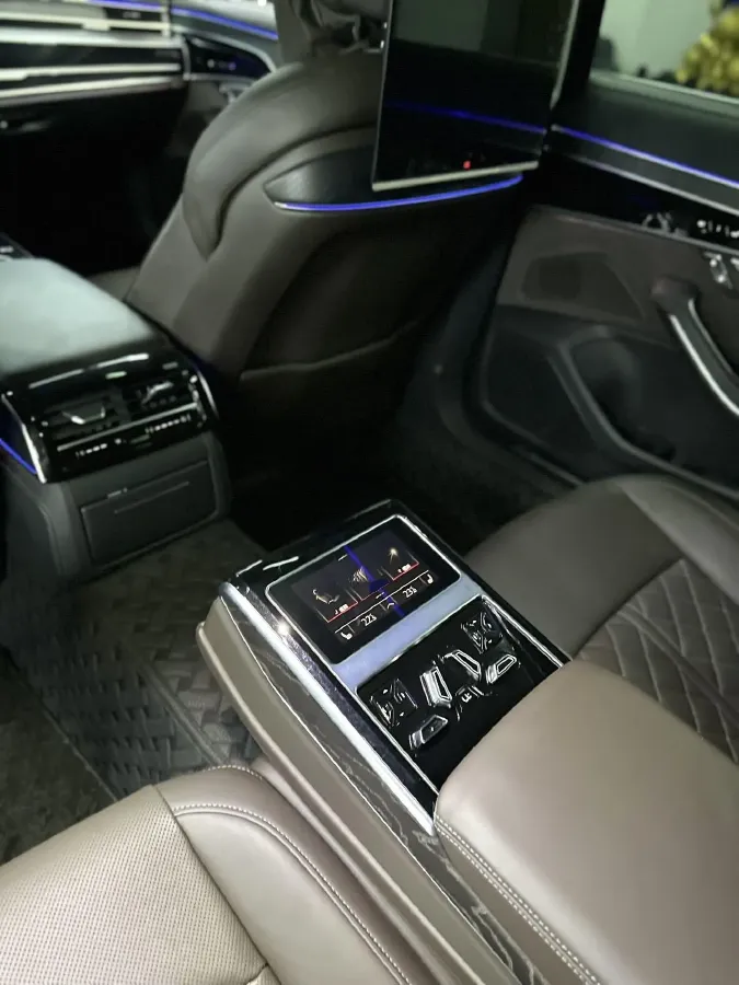 2023 Audi A8 3.0T 286HP V6 8AT,autocango,china used car exporter,china ev exporter,chinese used car exporter,chinese used ev exporter