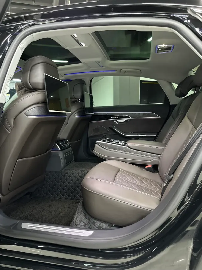 2023 Audi A8 3.0T 286HP V6 8AT,autocango,china used car exporter,china ev exporter,chinese used car exporter,chinese used ev exporter