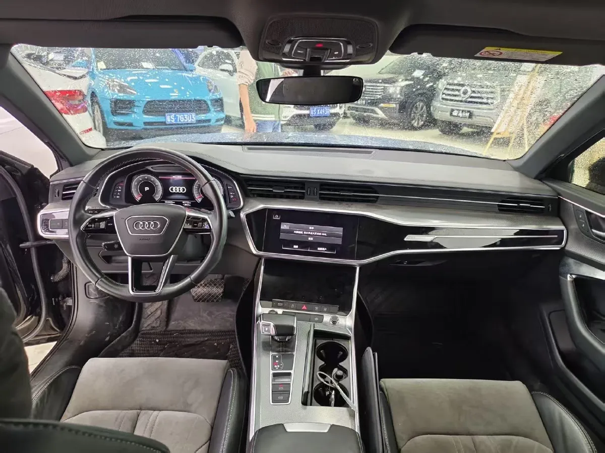 2021 Audi A6L 2.0T 190HP L4 7DCT,autocango,china used car exporter,china ev exporter,chinese used car exporter,chinese used ev exporter