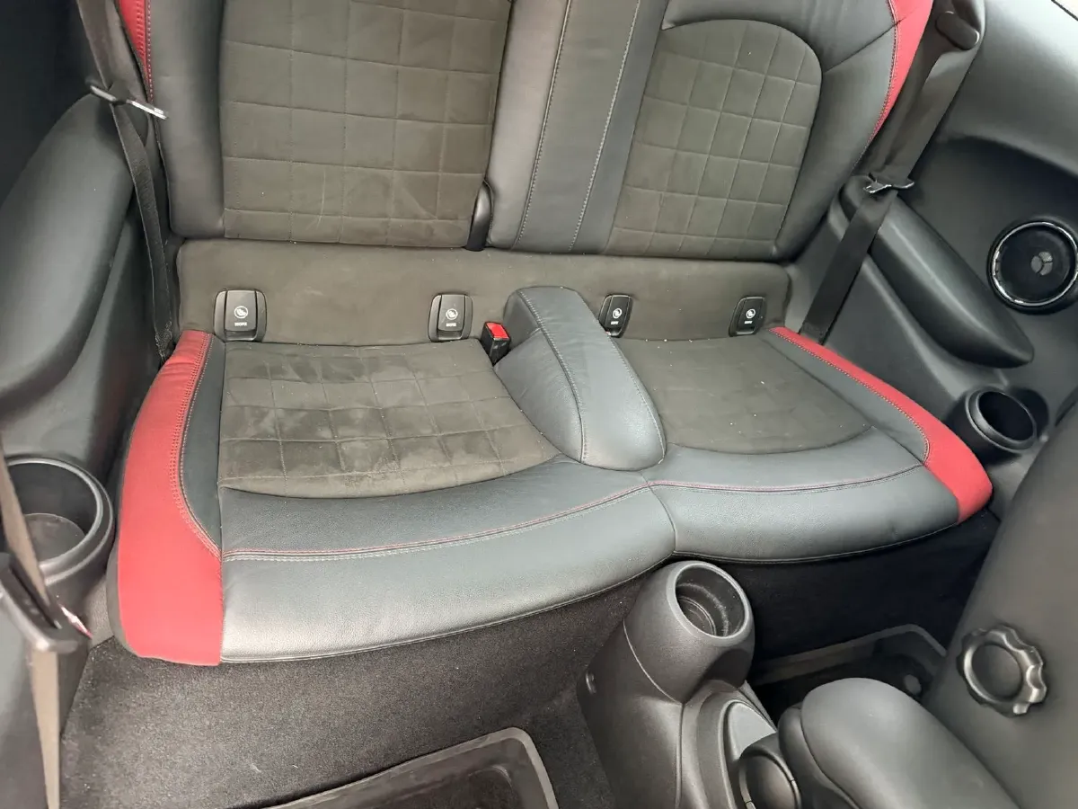 2018 MINI JCW CLUBMAN 2.0T 231HP L4 6AT,autocango,china used car exporter,china ev exporter,chinese used car exporter,chinese used ev exporter