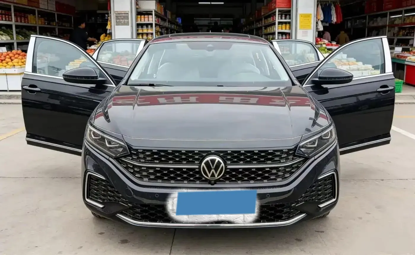 2026 Volkswagen Passat 2.0T 220HP L4 7DCT,autocango,china used car exporter,china ev exporter,chinese used car exporter,chinese used ev exporter