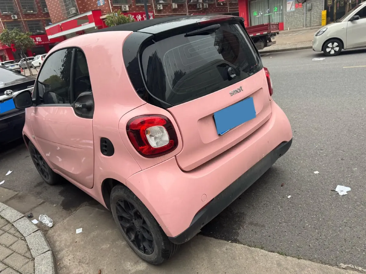 2017 Smart smart fortwo 1.0L 71HP L3 6DCT,autocango,china used car exporter,china ev exporter,chinese used car exporter,chinese used ev exporter