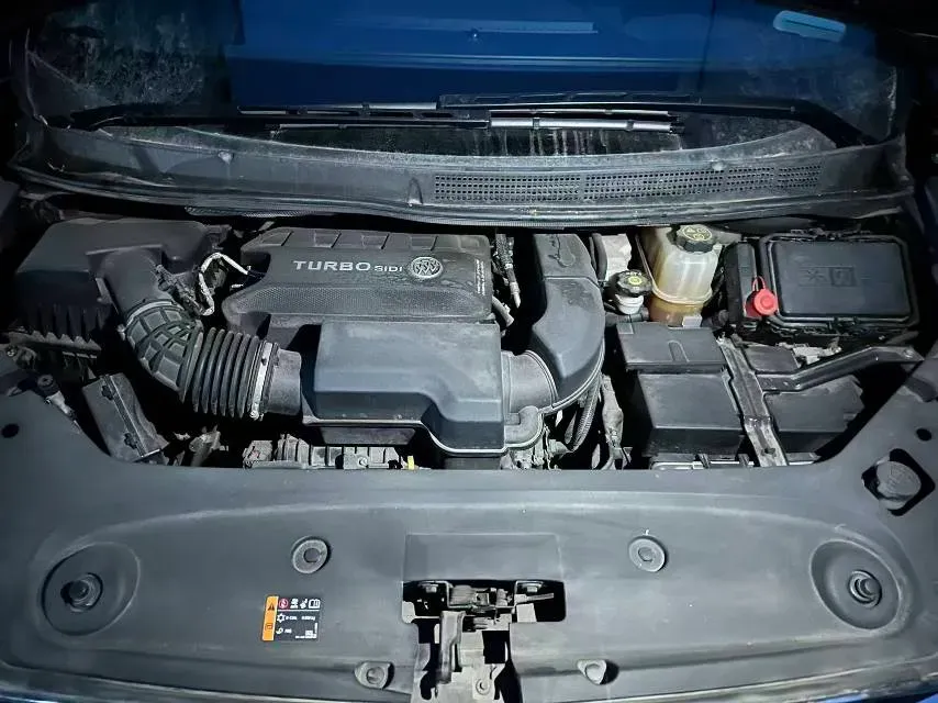 2020 Buick GL8 2.0T 237HP L4 9AT,autocango,china used car exporter,china ev exporter,chinese used car exporter,chinese used ev exporter