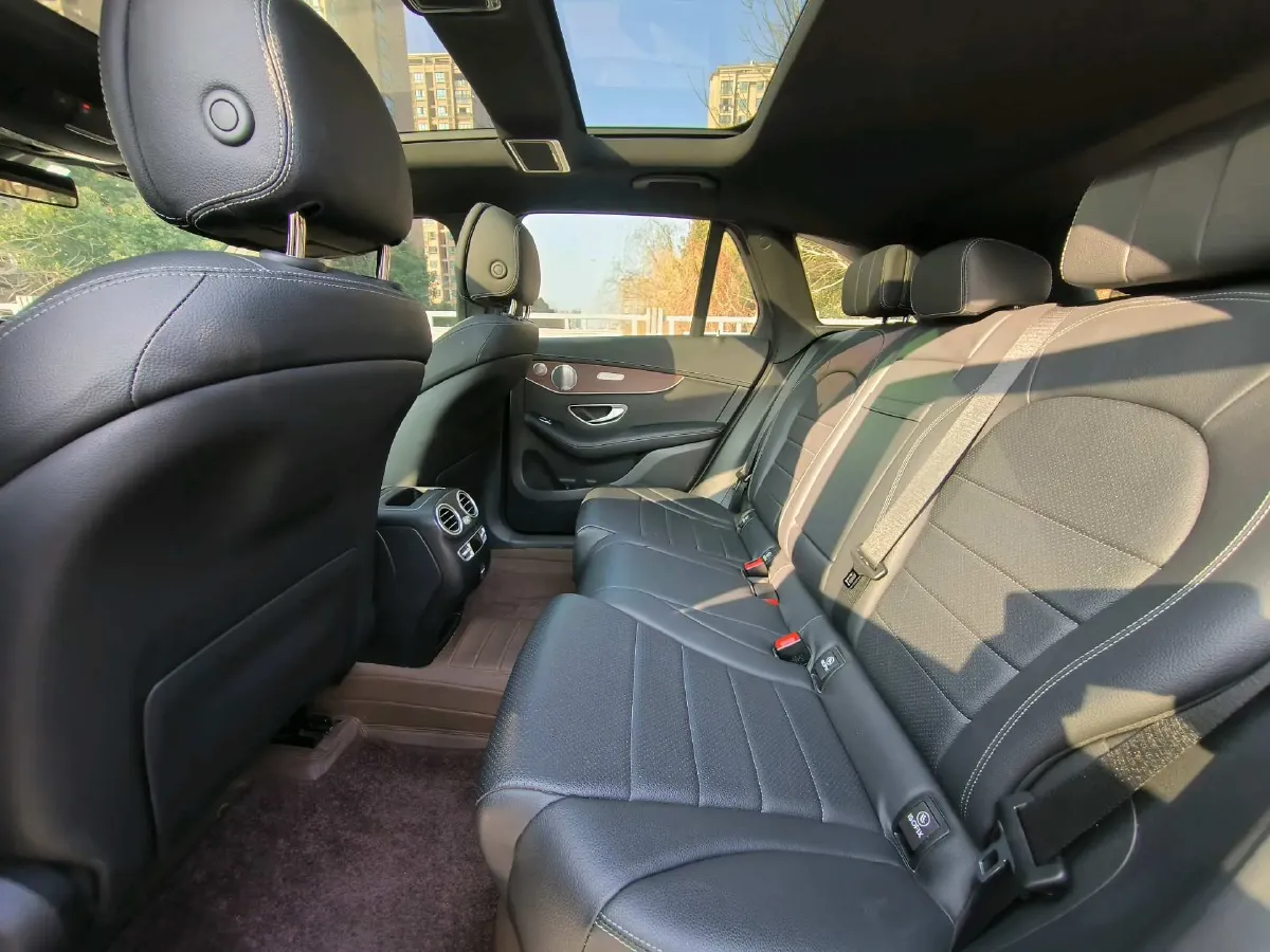 2021 Mercedes-Benz GLC Class 2.0T 258HP L4 9AT,autocango,china used car exporter,china ev exporter,chinese used car exporter,chinese used ev exporter