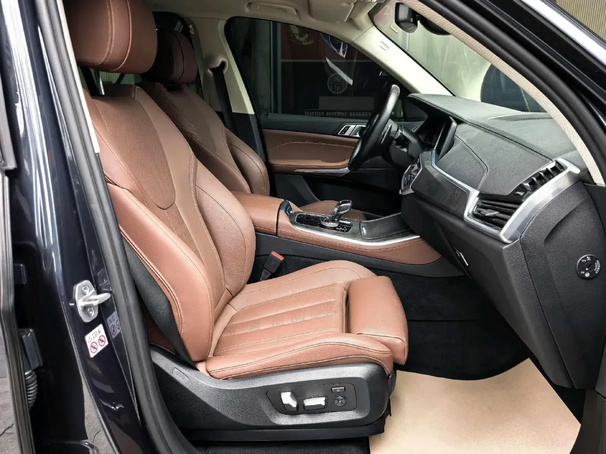 2021 BMW X5 2.0T 265HP L4 8AT,autocango,china used car exporter,china ev exporter,chinese used car exporter,chinese used ev exporter