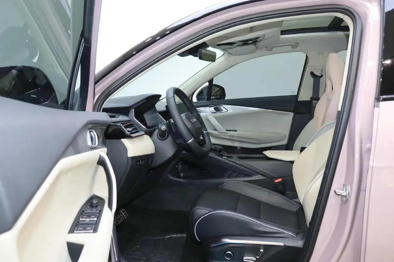 2022 LYNK&CO 02 1.5T 180HP L3 7DCT,autocango,china used car exporter,china ev exporter,chinese used car exporter,chinese used ev exporter