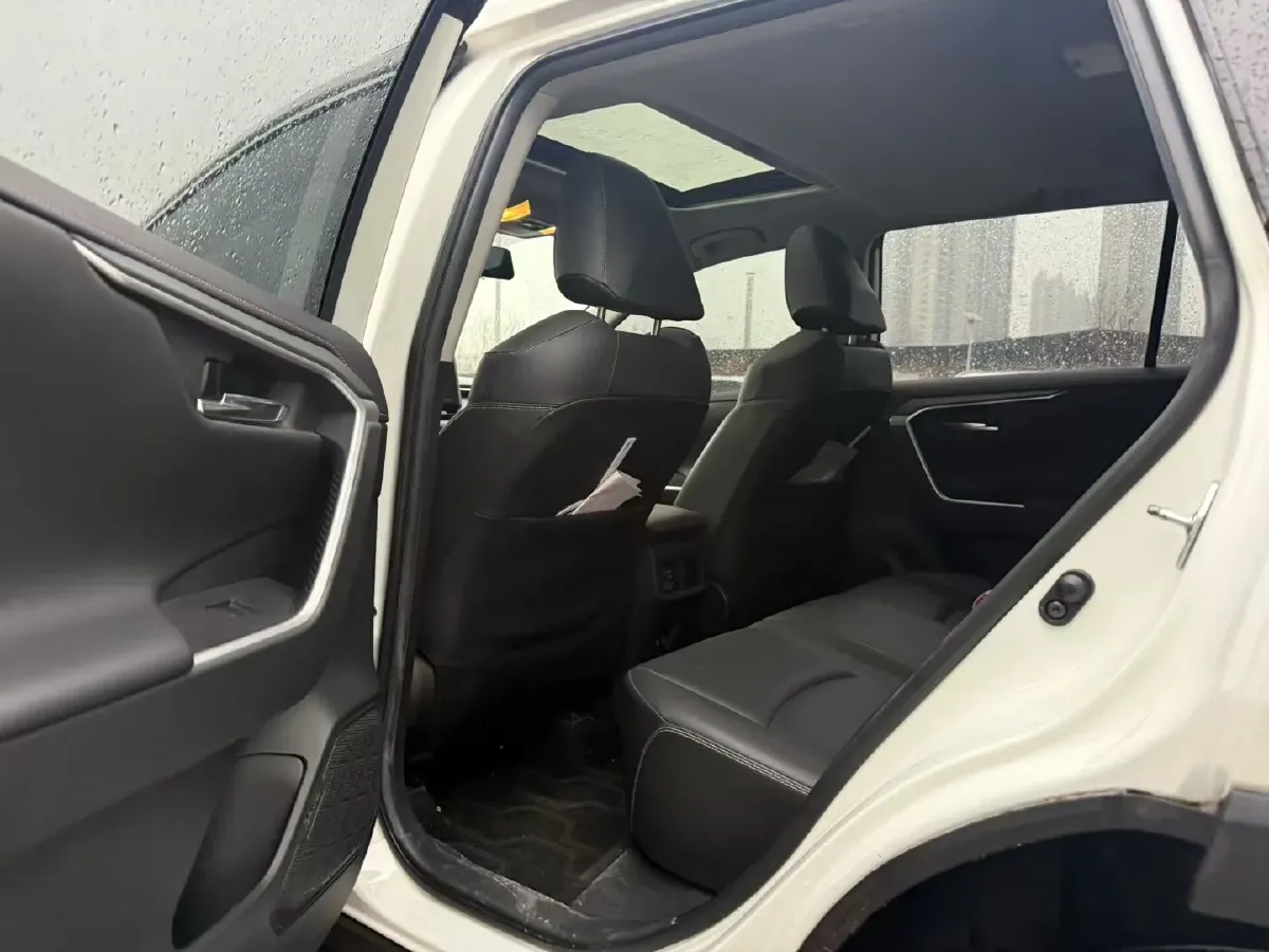 2020 Toyota RAV4 2.0L 171HP L4 CVT,autocango,china used car exporter,china ev exporter,chinese used car exporter,chinese used ev exporter