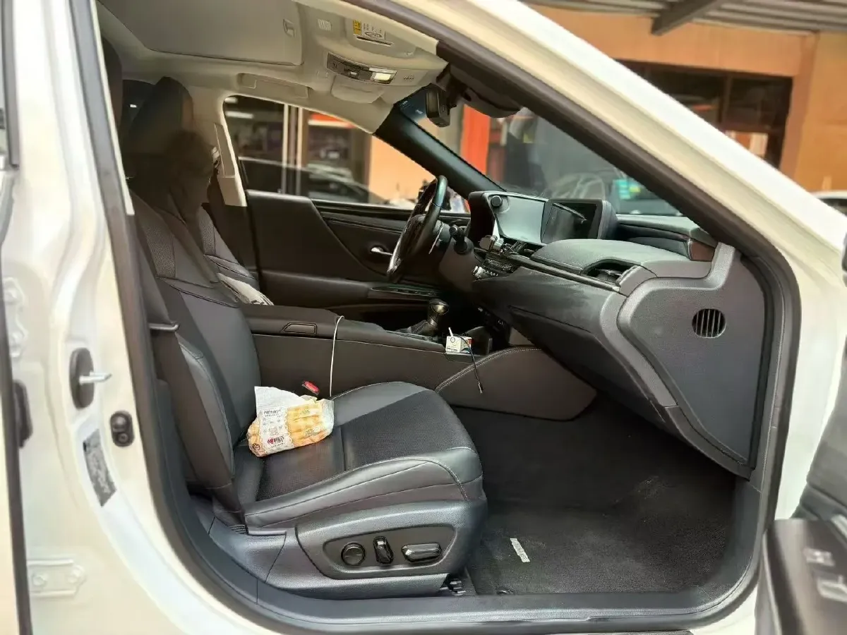 2021 Lexus ES 2.5L 178HP L4 E-CVT Hybrid,autocango,china used car exporter,china ev exporter,chinese used car exporter,chinese used ev exporter