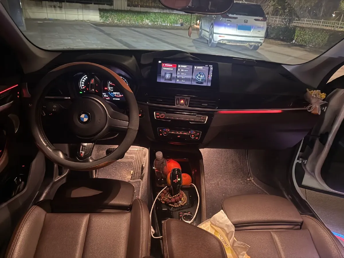 2021 BMW X1 1.5T 140HP L3 7DCT,autocango,china used car exporter,china ev exporter,chinese used car exporter,chinese used ev exporter