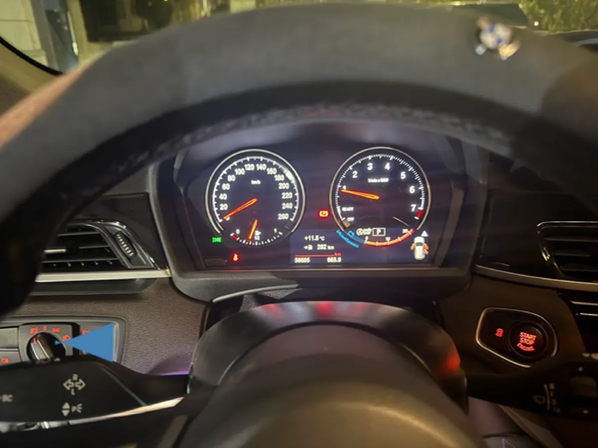 2021 BMW X1 1.5T 140HP L3 7DCT,autocango,china used car exporter,china ev exporter,chinese used car exporter,chinese used ev exporter