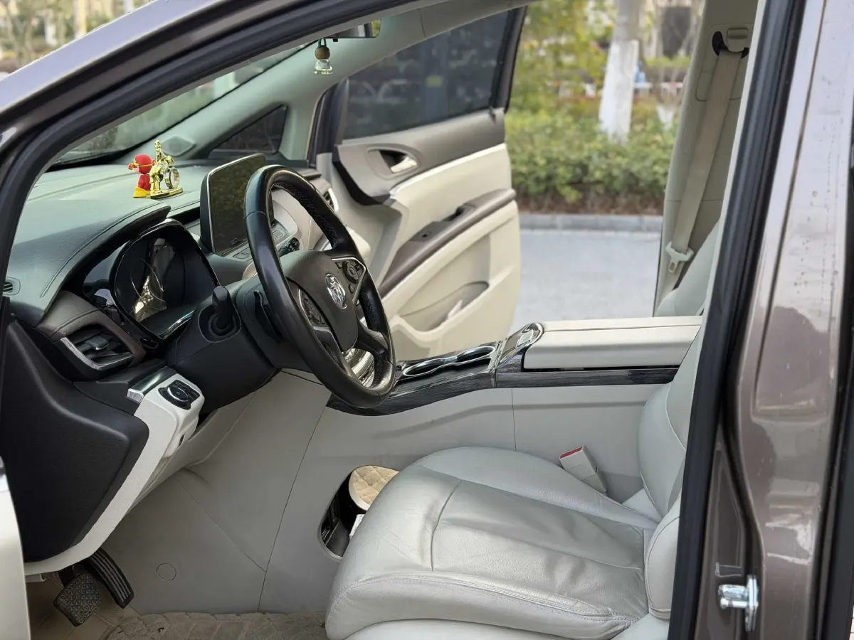 2021 Buick GL8 2.0T 237HP L4 9AT,autocango,china used car exporter,china ev exporter,chinese used car exporter,chinese used ev exporter