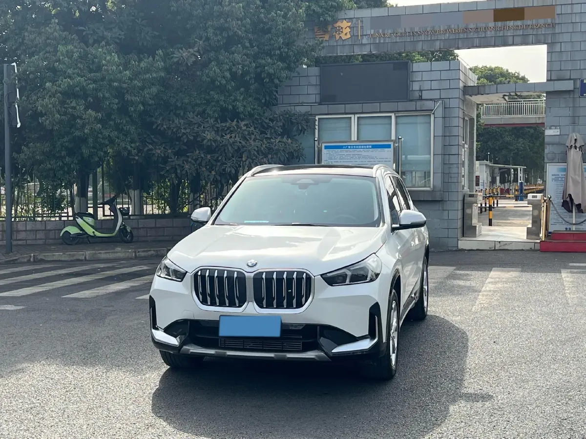 2025 BMW X1 2.0T 204HP L4 7DCT,autocango,china used car exporter,china ev exporter,chinese used car exporter,chinese used ev exporter