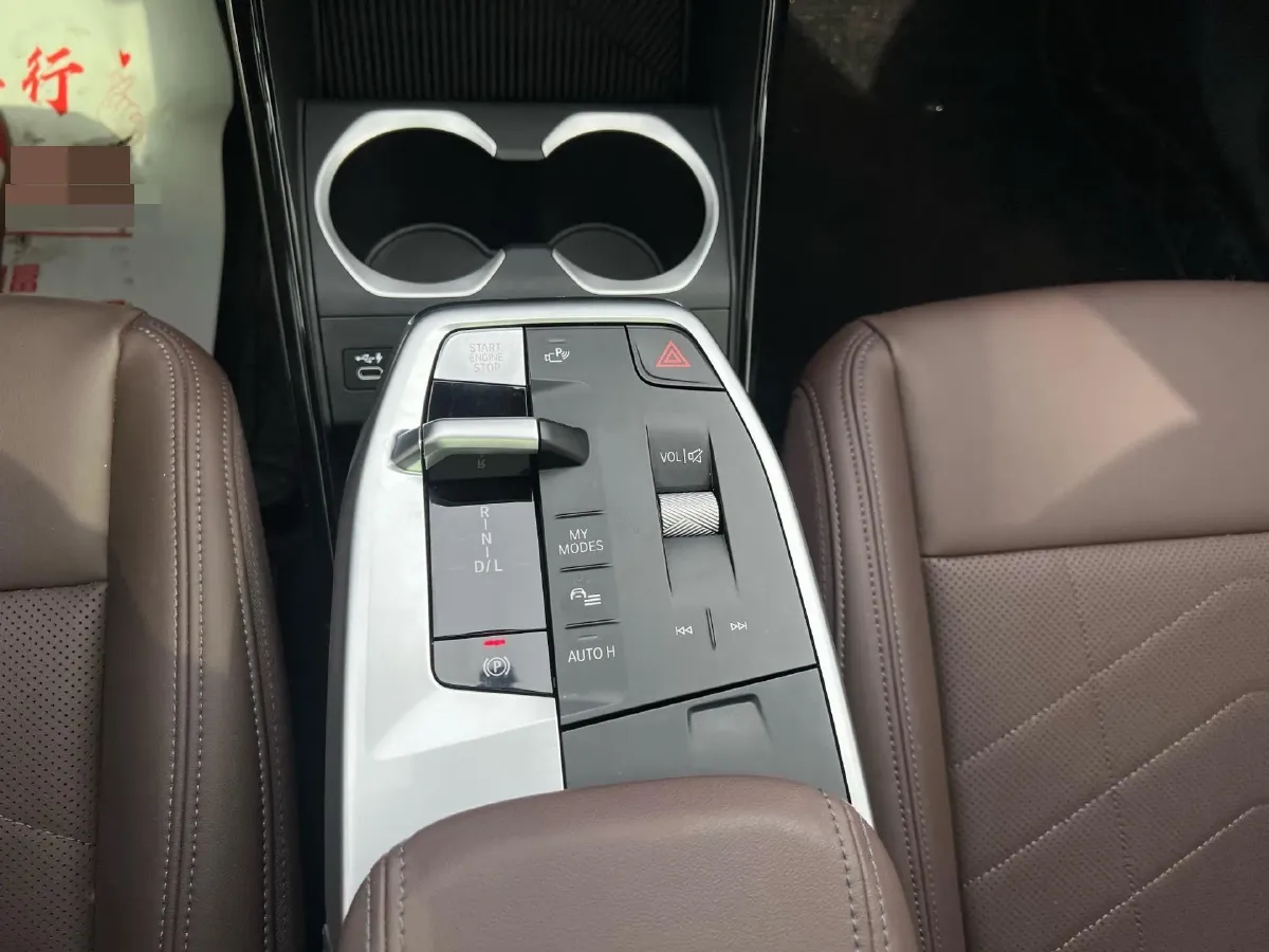 2025 BMW X1 2.0T 204HP L4 7DCT,autocango,china used car exporter,china ev exporter,chinese used car exporter,chinese used ev exporter