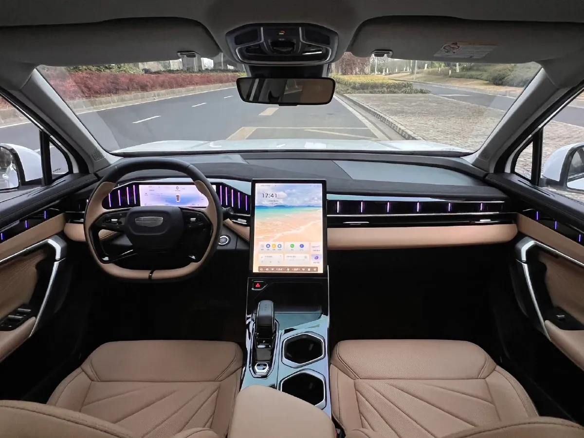 2024 Geely StarRay 1.5T 181HP L4 7DCT,autocango,china used car exporter,china ev exporter,chinese used car exporter,chinese used ev exporter