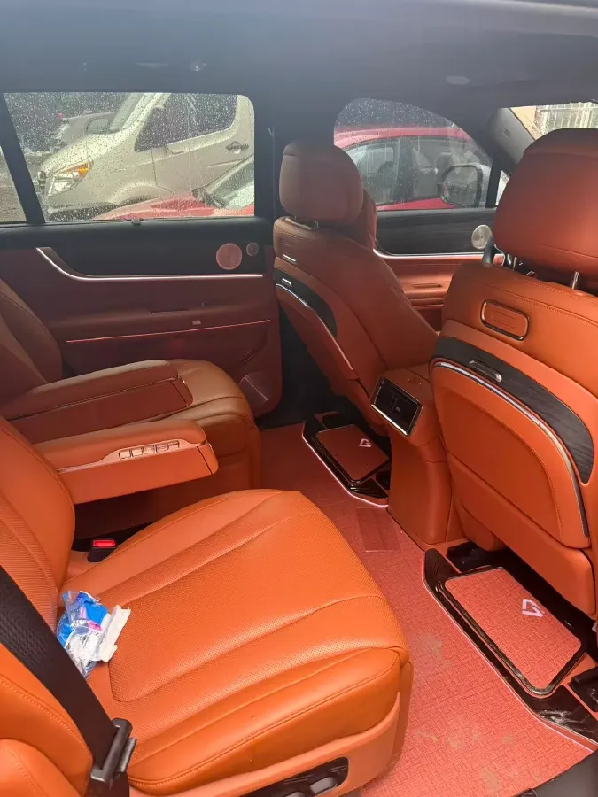 2025 AITO AITO M9 REEV 160HP REEV 52KWH,autocango,china used car exporter,china ev exporter,chinese used car exporter,chinese used ev exporter