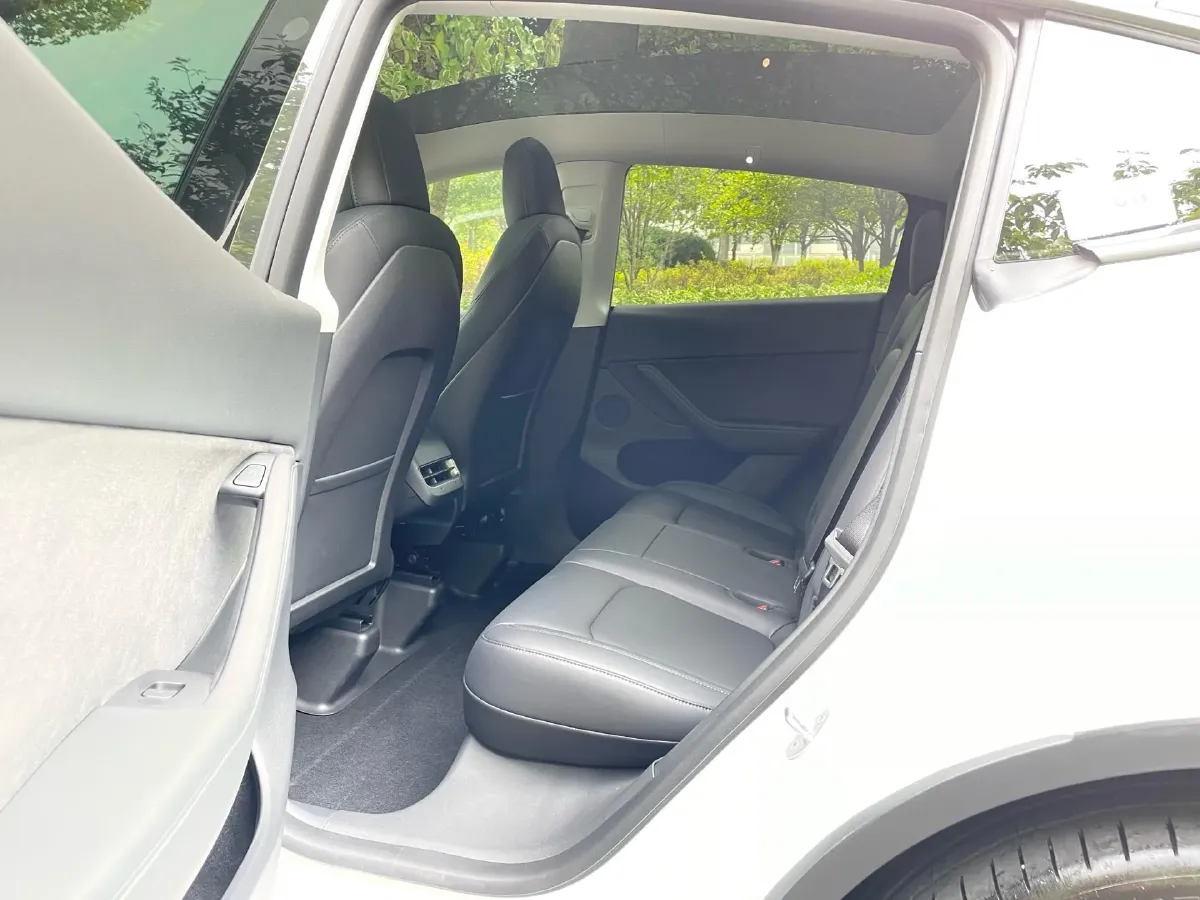 2022 Tesla Model Y BEV 60KWH,autocango,china used car exporter,china ev exporter,chinese used car exporter,chinese used ev exporter