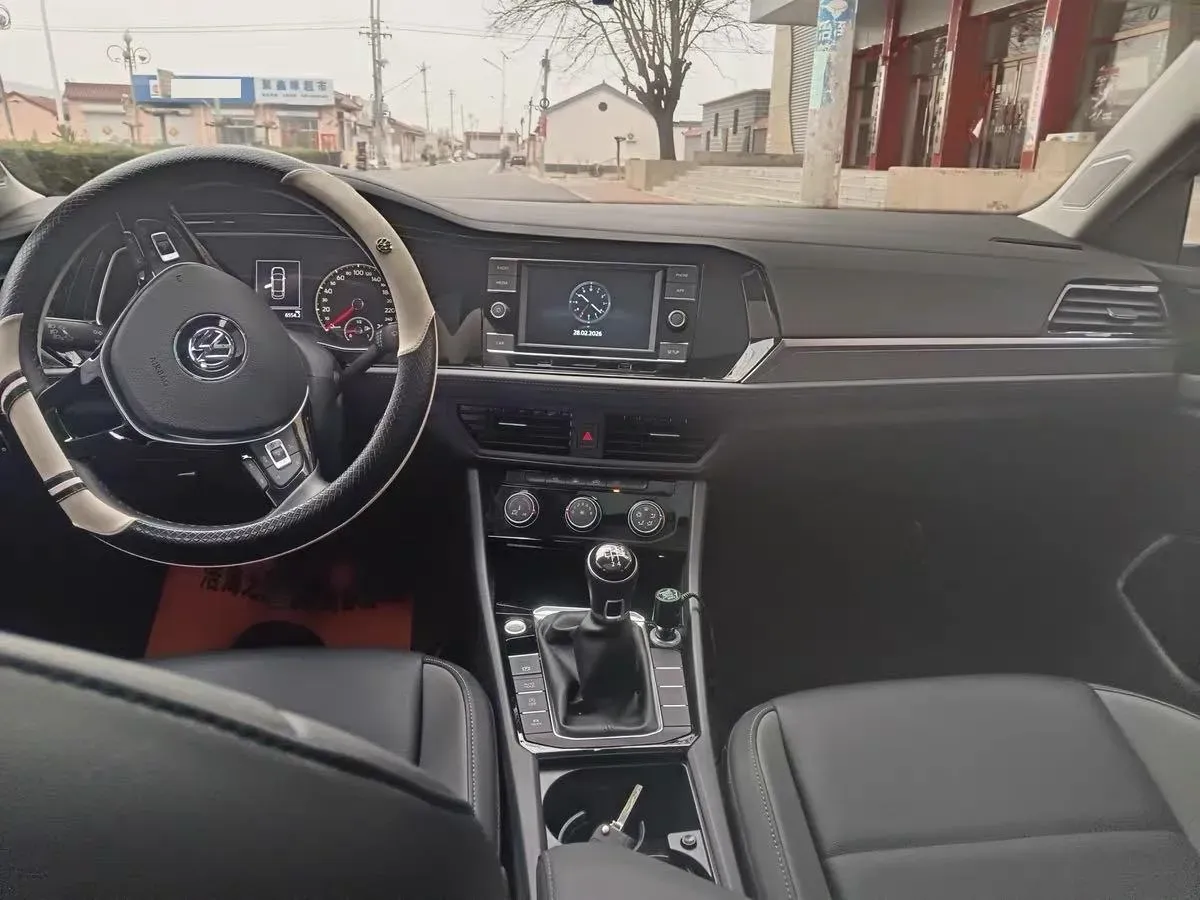 2020 Volkswagen Sagitar 1.2T 116HP L4 5MT,autocango,china used car exporter,china ev exporter,chinese used car exporter,chinese used ev exporter