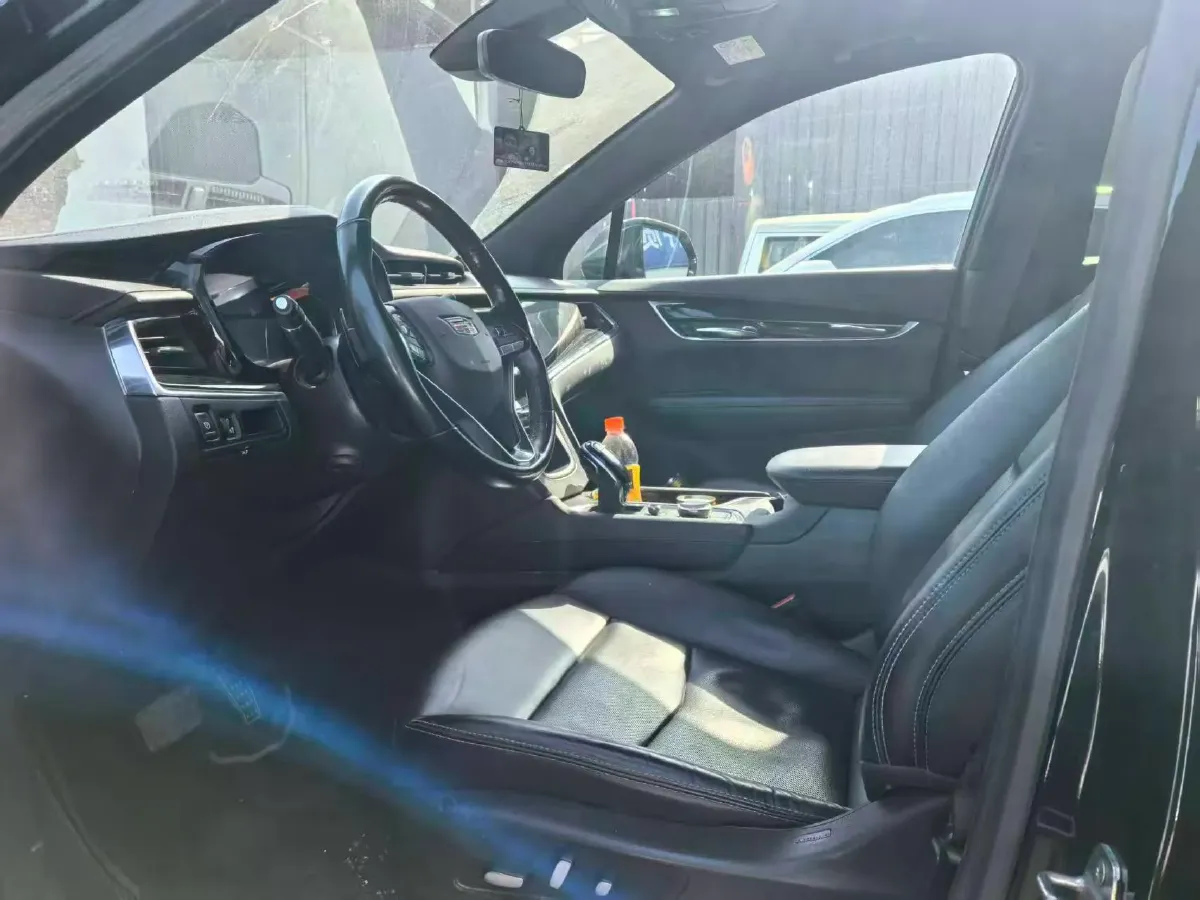 2021 Cadillac XT6 2.0T 237HP L4 9AT,autocango,china used car exporter,china ev exporter,chinese used car exporter,chinese used ev exporter