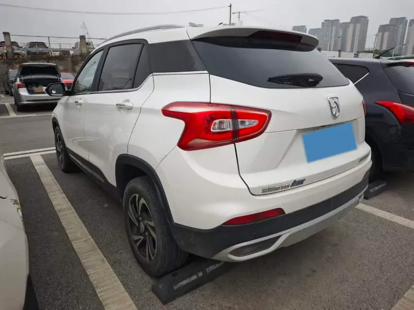 2017 BaoJun 510 1.5L 112HP L4 5AMT,autocango,china used car exporter,china ev exporter,chinese used car exporter,chinese used ev exporter