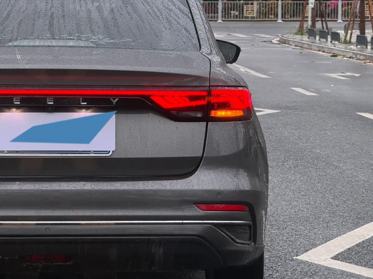 2022 Geely Emgrand 1.5L 114HP L4 CVT,autocango,china used car exporter,china ev exporter,chinese used car exporter,chinese used ev exporter