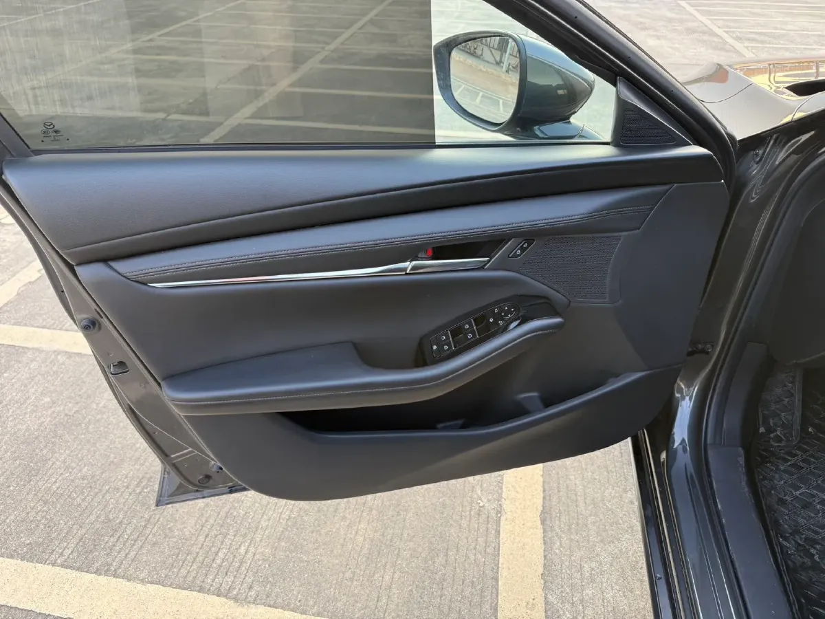 2020 Mazda 3 Axela 2.0L 158HP L4 6AT,autocango,china used car exporter,china ev exporter,chinese used car exporter,chinese used ev exporter