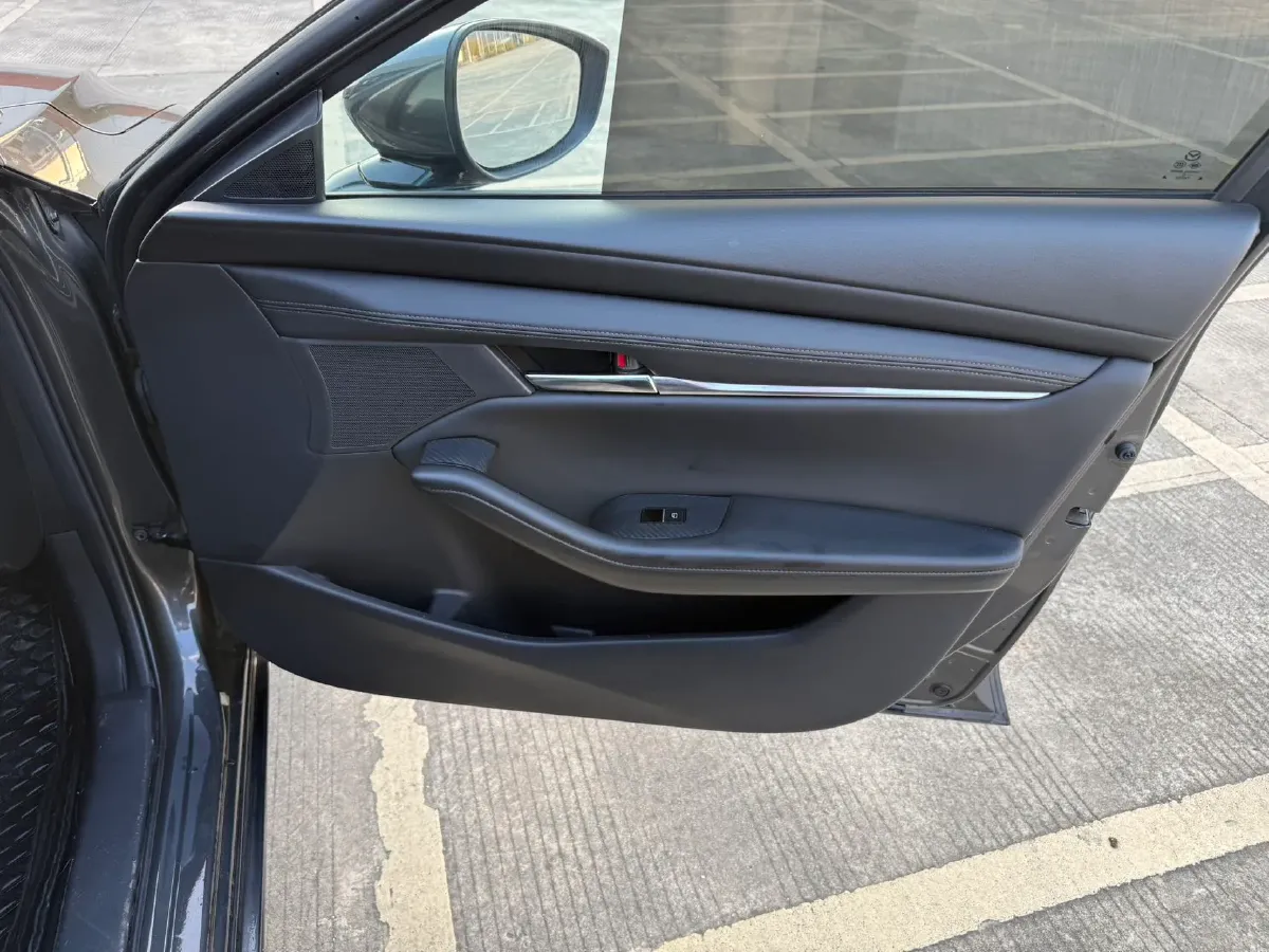 2020 Mazda 3 Axela 2.0L 158HP L4 6AT,autocango,china used car exporter,china ev exporter,chinese used car exporter,chinese used ev exporter