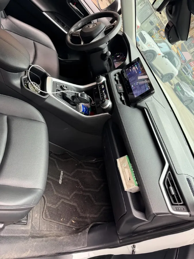 2023 Toyota RAV4 2.5L 178HP L4 E-CVT Hybrid,autocango,china used car exporter,china ev exporter,chinese used car exporter,chinese used ev exporter