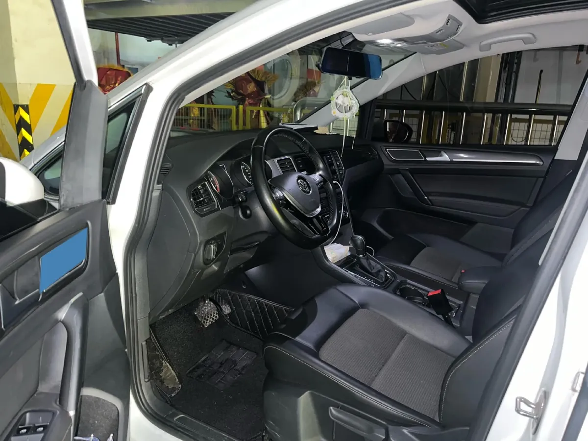 2018 Volkswagen Golf Sportsvan 1.4T 131HP L4 7DCT,autocango,china used car exporter,china ev exporter,chinese used car exporter,chinese used ev exporter