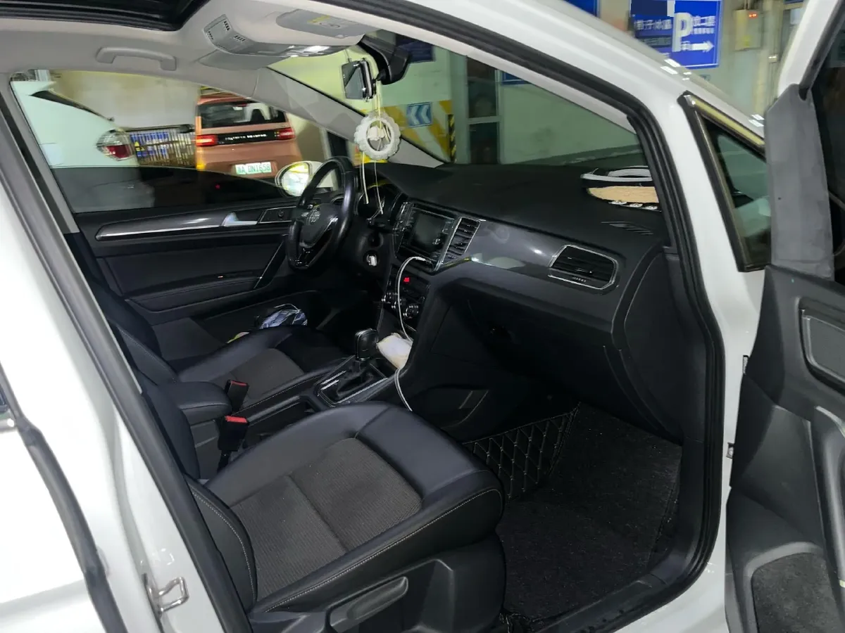 2018 Volkswagen Golf Sportsvan 1.4T 131HP L4 7DCT,autocango,china used car exporter,china ev exporter,chinese used car exporter,chinese used ev exporter