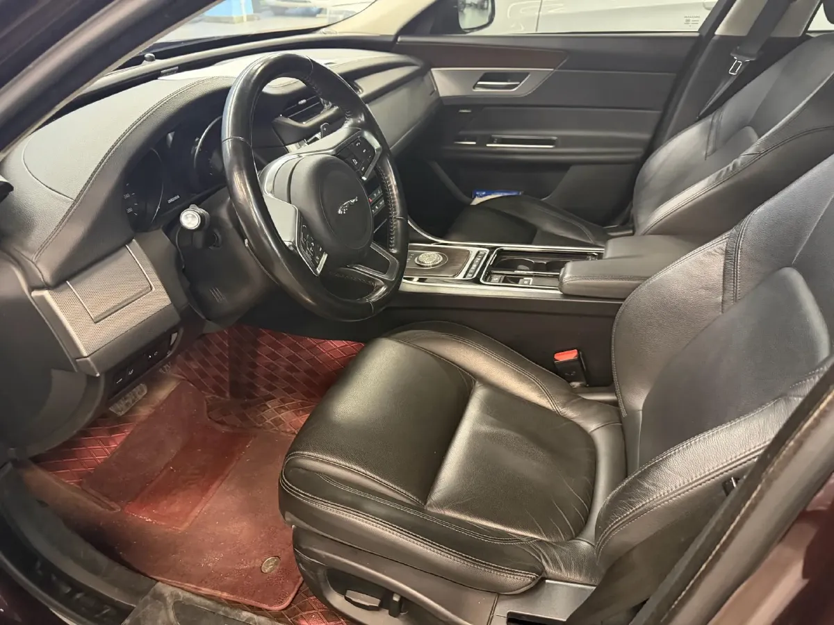 2018 Jaguar XFL 2.0T 200HP L4 8AT,autocango,china used car exporter,china ev exporter,chinese used car exporter,chinese used ev exporter