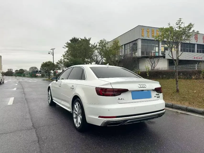 2019 Audi A4L 2.0T 190HP L4 7DCT,autocango,china used car exporter,china ev exporter,chinese used car exporter,chinese used ev exporter