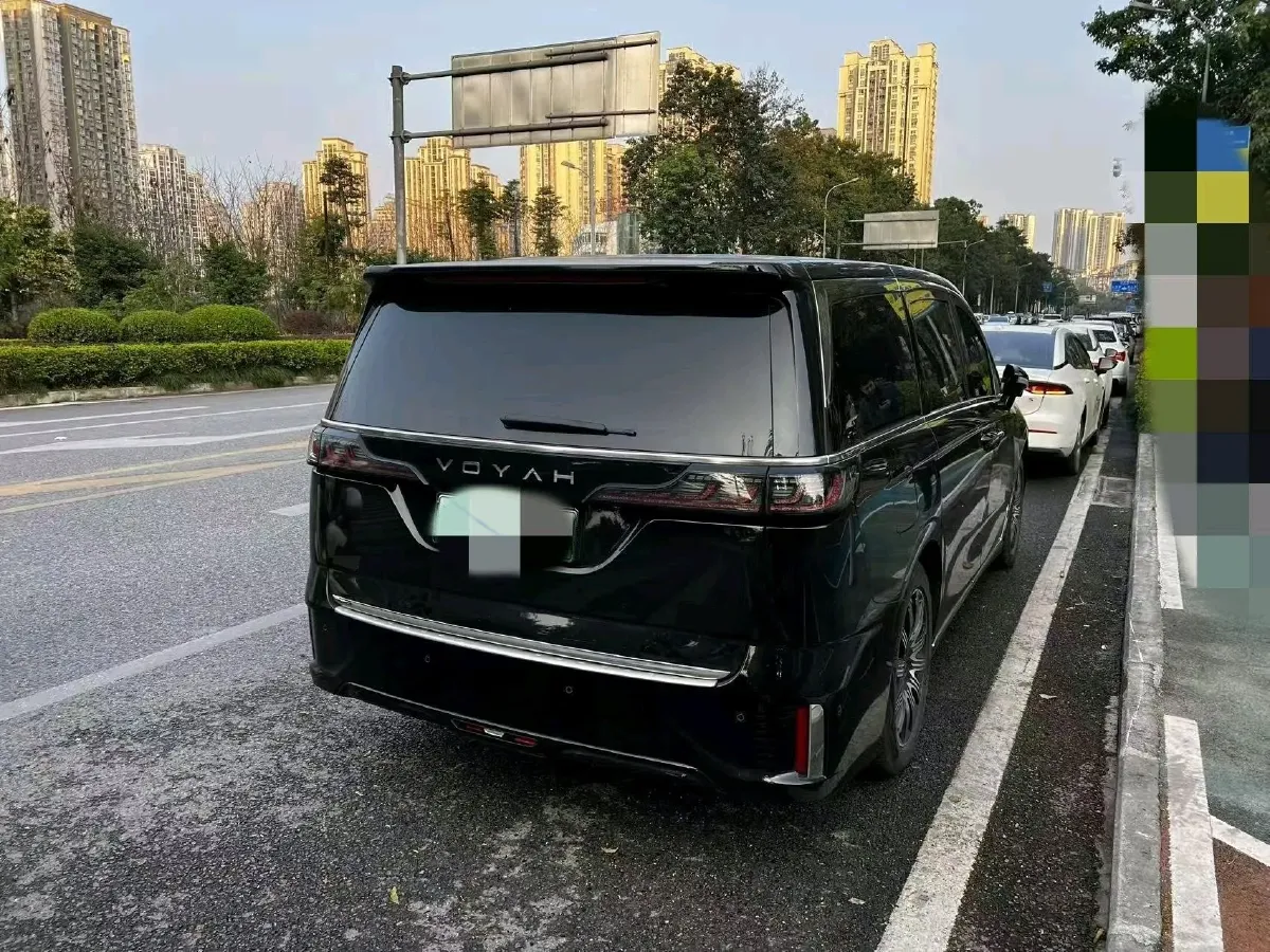2025 Voyah Dream BEV 108.7KWH,autocango,china used car exporter,china ev exporter,chinese used car exporter,chinese used ev exporter