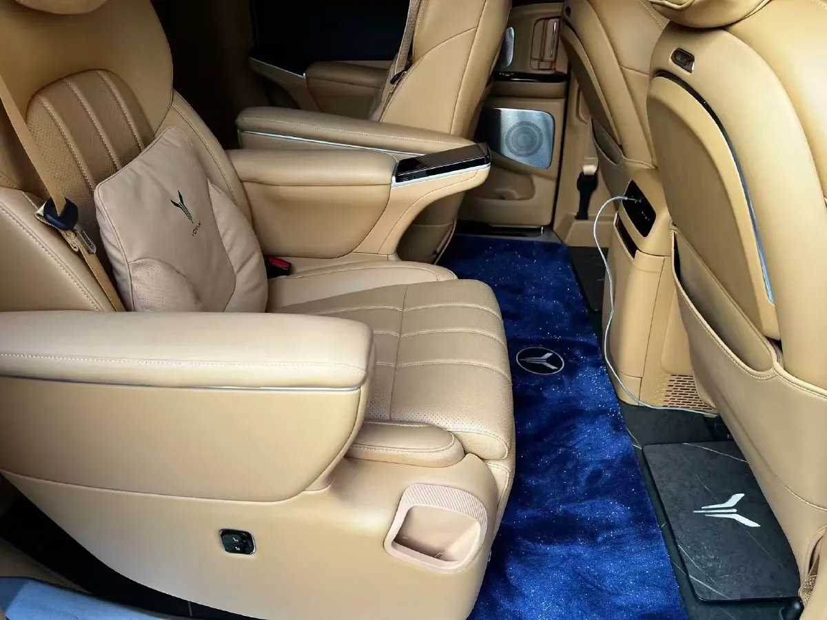 2025 Voyah Dream BEV 108.7KWH,autocango,china used car exporter,china ev exporter,chinese used car exporter,chinese used ev exporter