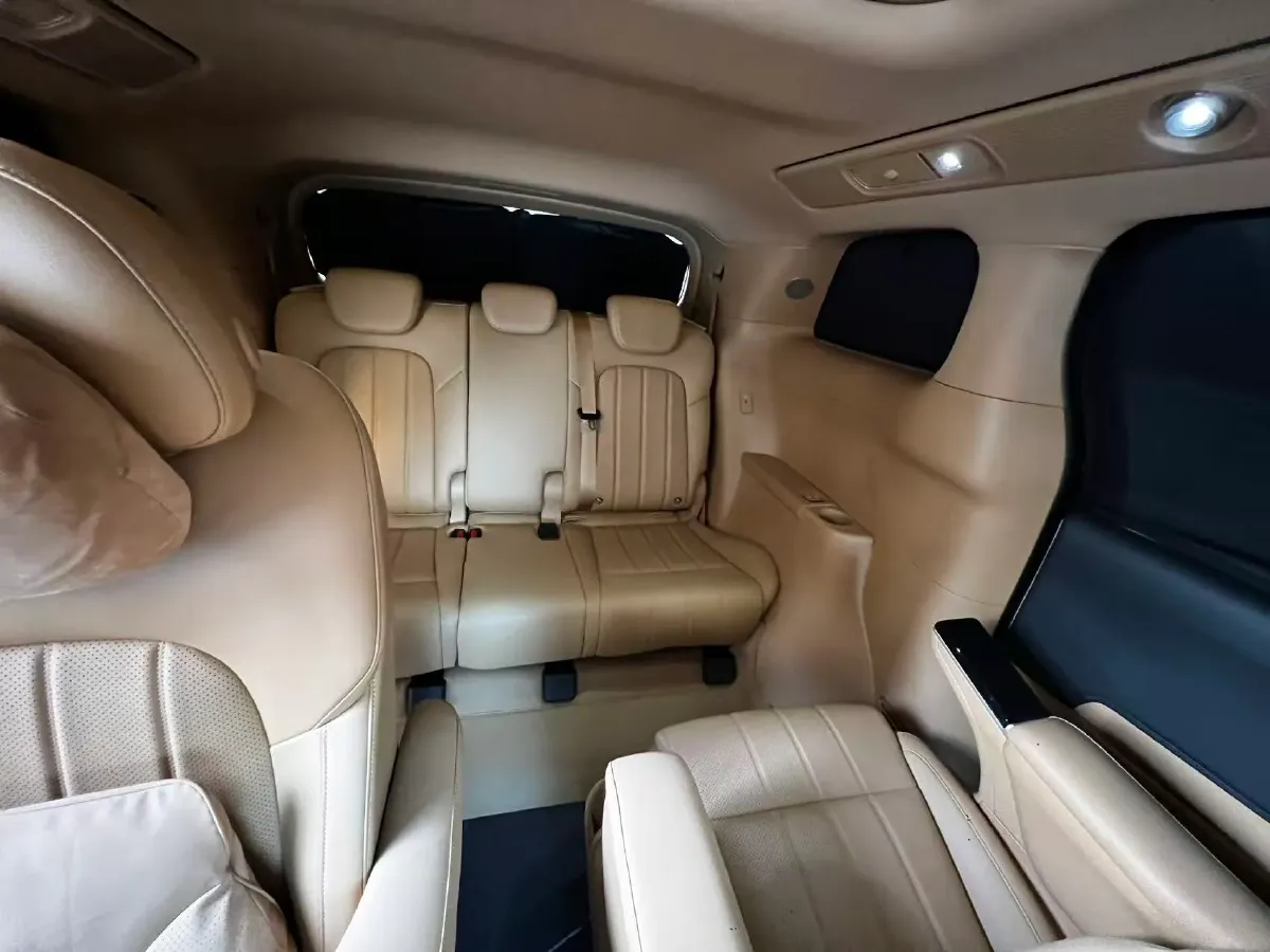 2025 Voyah Dream BEV 108.7KWH,autocango,china used car exporter,china ev exporter,chinese used car exporter,chinese used ev exporter