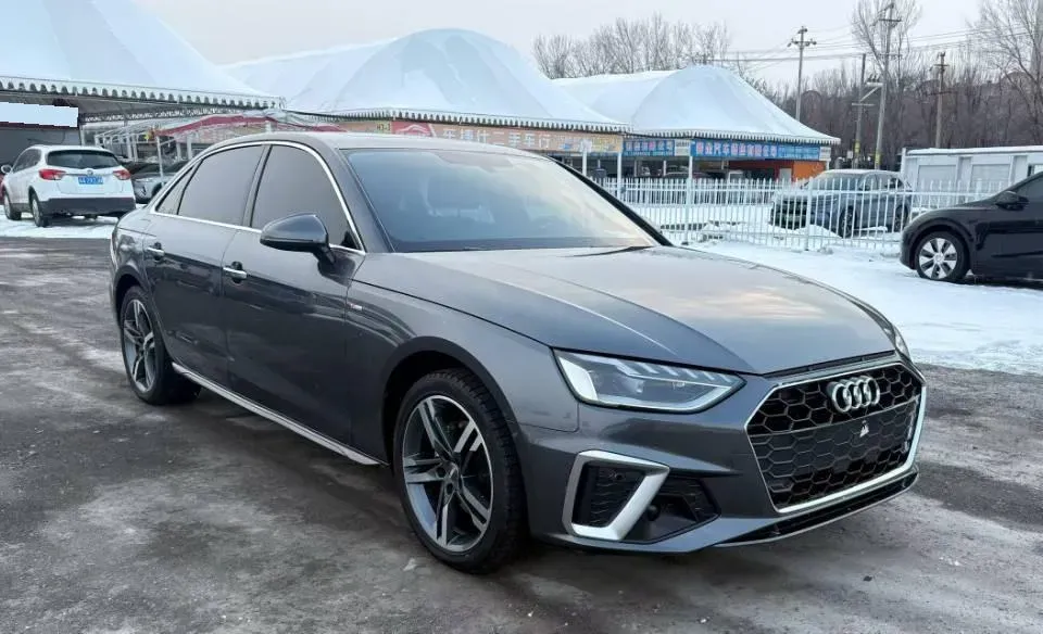 2020 Audi A4L 2.0T 190HP L4 7DCT,autocango,china used car exporter,china ev exporter,chinese used car exporter,chinese used ev exporter