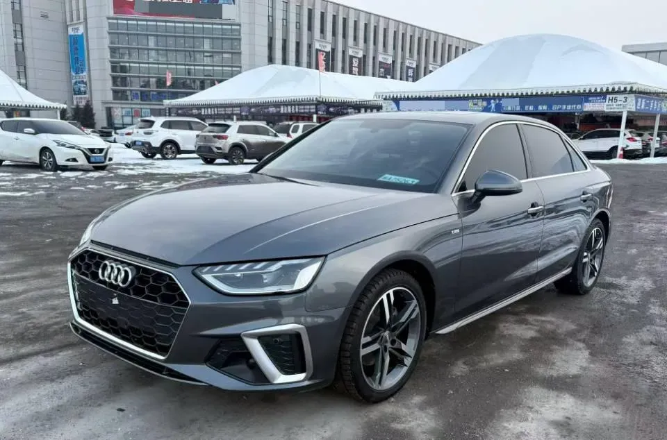 2020 Audi A4L 2.0T 190HP L4 7DCT,autocango,china used car exporter,china ev exporter,chinese used car exporter,chinese used ev exporter