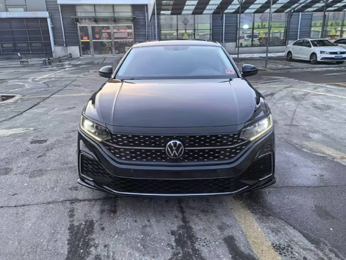 2023 Volkswagen Passat 2.0T 186HP L4 7DCT,autocango,china used car exporter,china ev exporter,chinese used car exporter,chinese used ev exporter