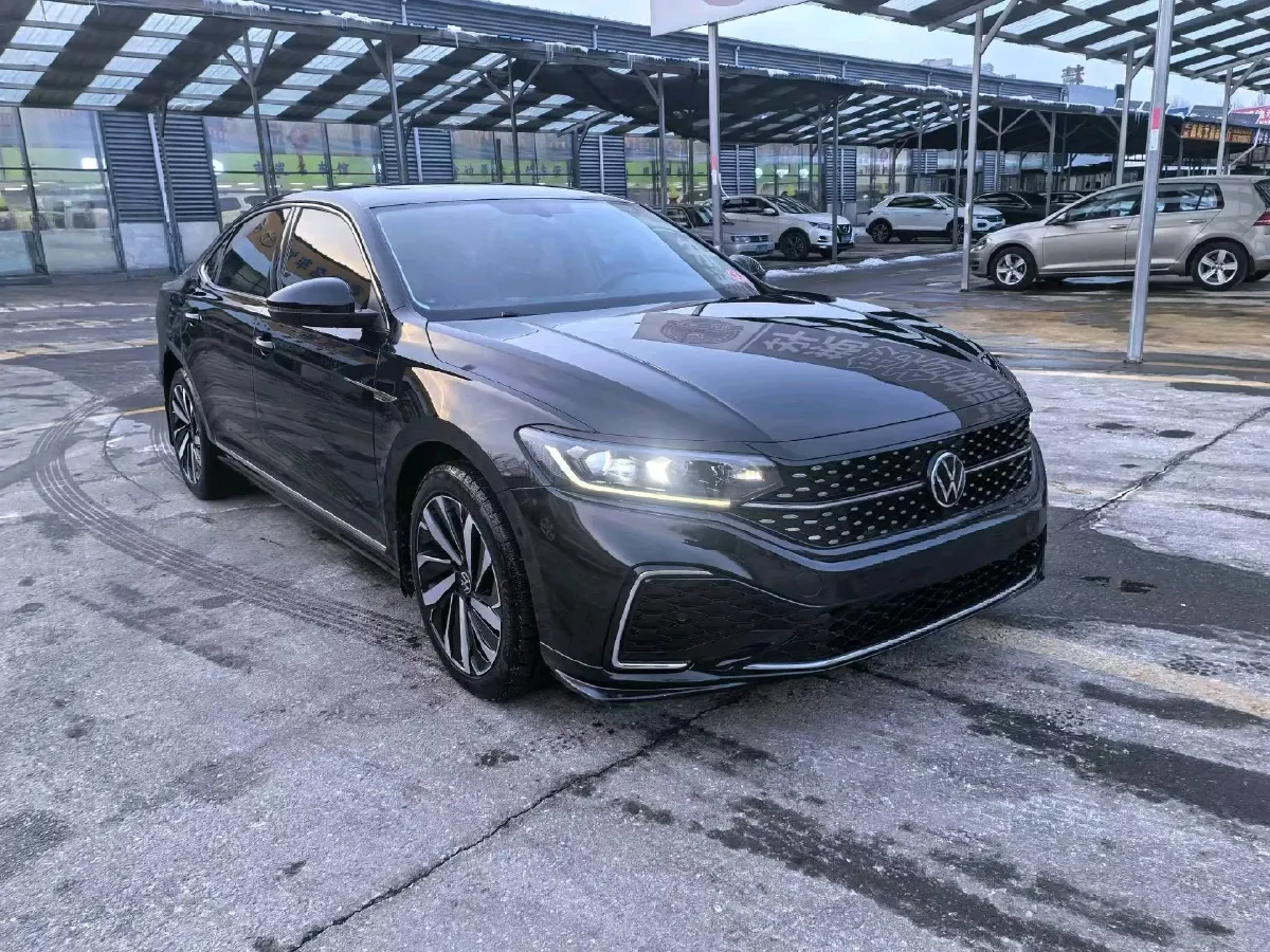2023 Volkswagen Passat 2.0T 186HP L4 7DCT,autocango,china used car exporter,china ev exporter,chinese used car exporter,chinese used ev exporter