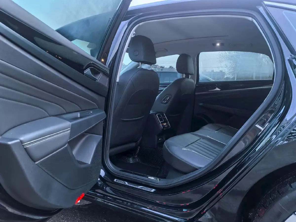 2023 Volkswagen Passat 2.0T 186HP L4 7DCT,autocango,china used car exporter,china ev exporter,chinese used car exporter,chinese used ev exporter