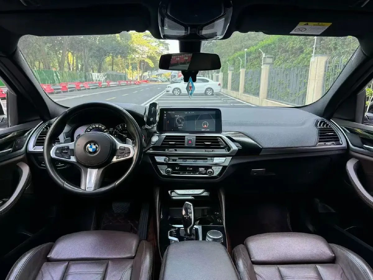2020 BMW X4 2.0T 184HP L4 8AT,autocango,china used car exporter,china ev exporter,chinese used car exporter,chinese used ev exporter