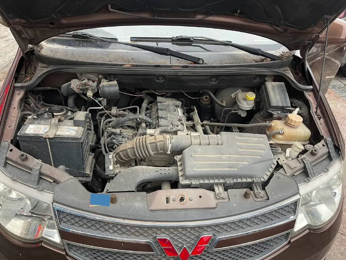 2018 WuLing HongGuang 1.5L 105HP L4 5MT,autocango,china used car exporter,china ev exporter,chinese used car exporter,chinese used ev exporter