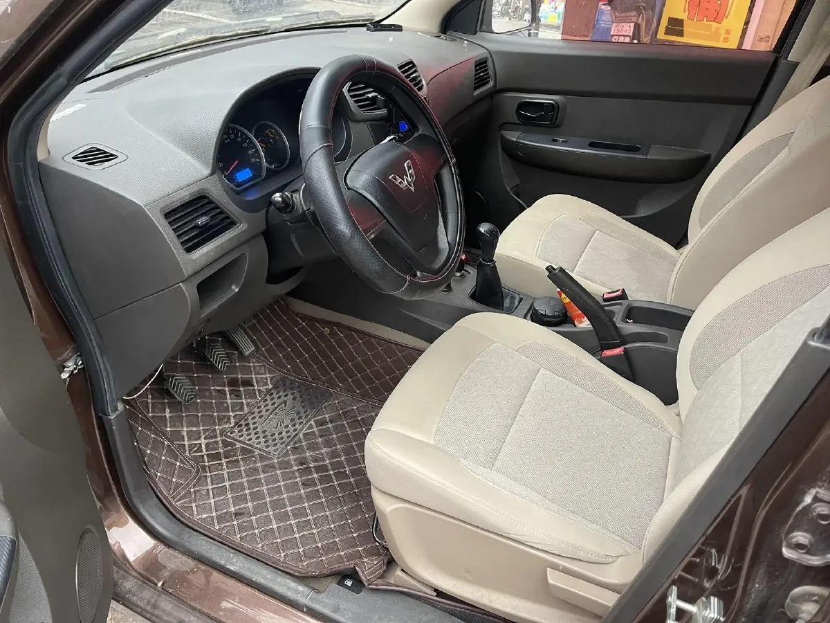 2018 WuLing HongGuang 1.5L 105HP L4 5MT,autocango,china used car exporter,china ev exporter,chinese used car exporter,chinese used ev exporter