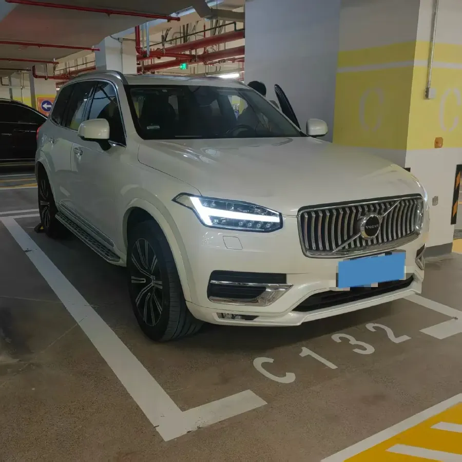 2020 Volvo XC90 2.0T 320HP L4 8AT,autocango,china used car exporter,china ev exporter,chinese used car exporter,chinese used ev exporter