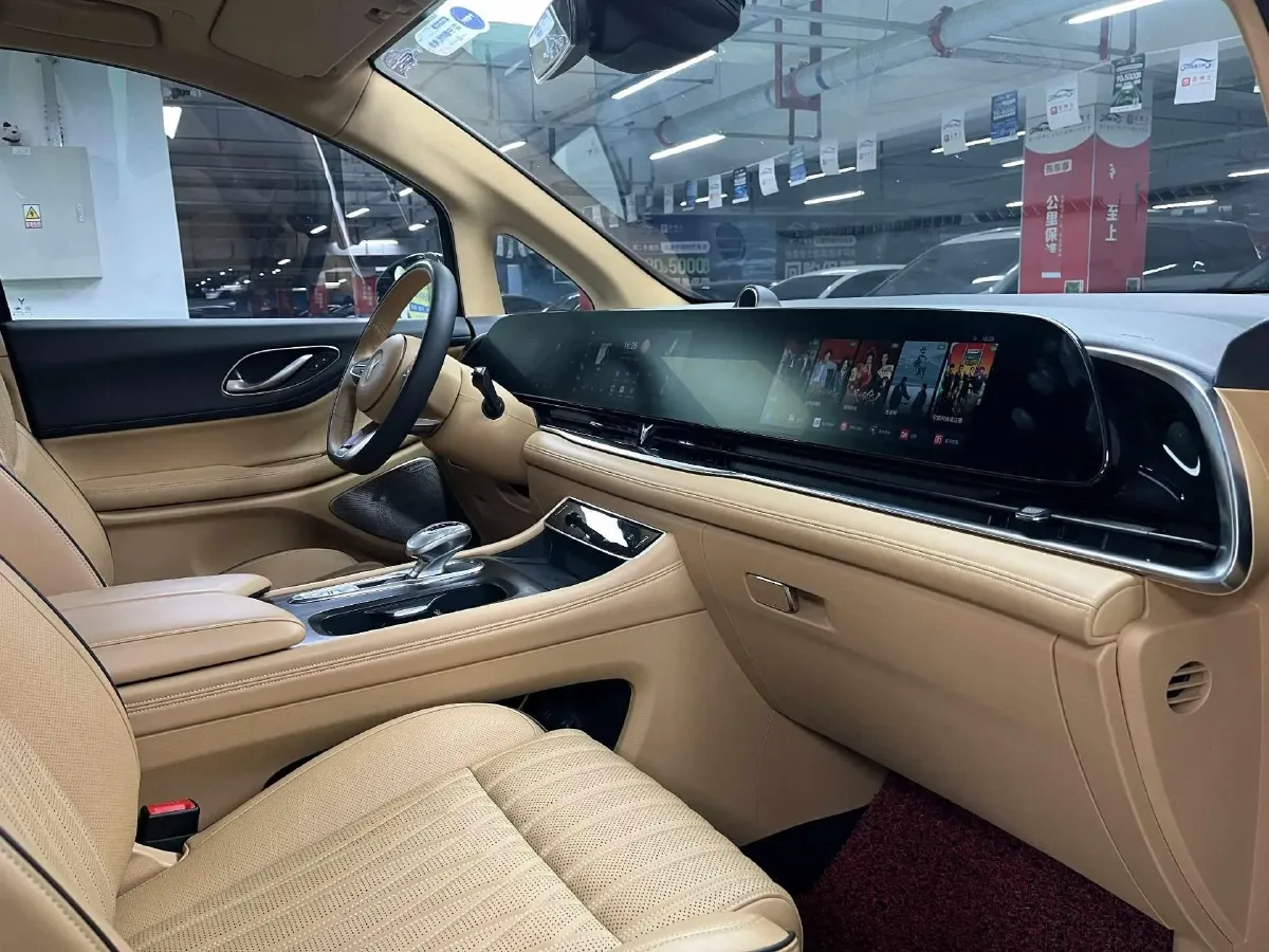 2022 Voyah Dream 1.5T 136HP L4 PHEV 25.57KWH,autocango,china used car exporter,china ev exporter,chinese used car exporter,chinese used ev exporter