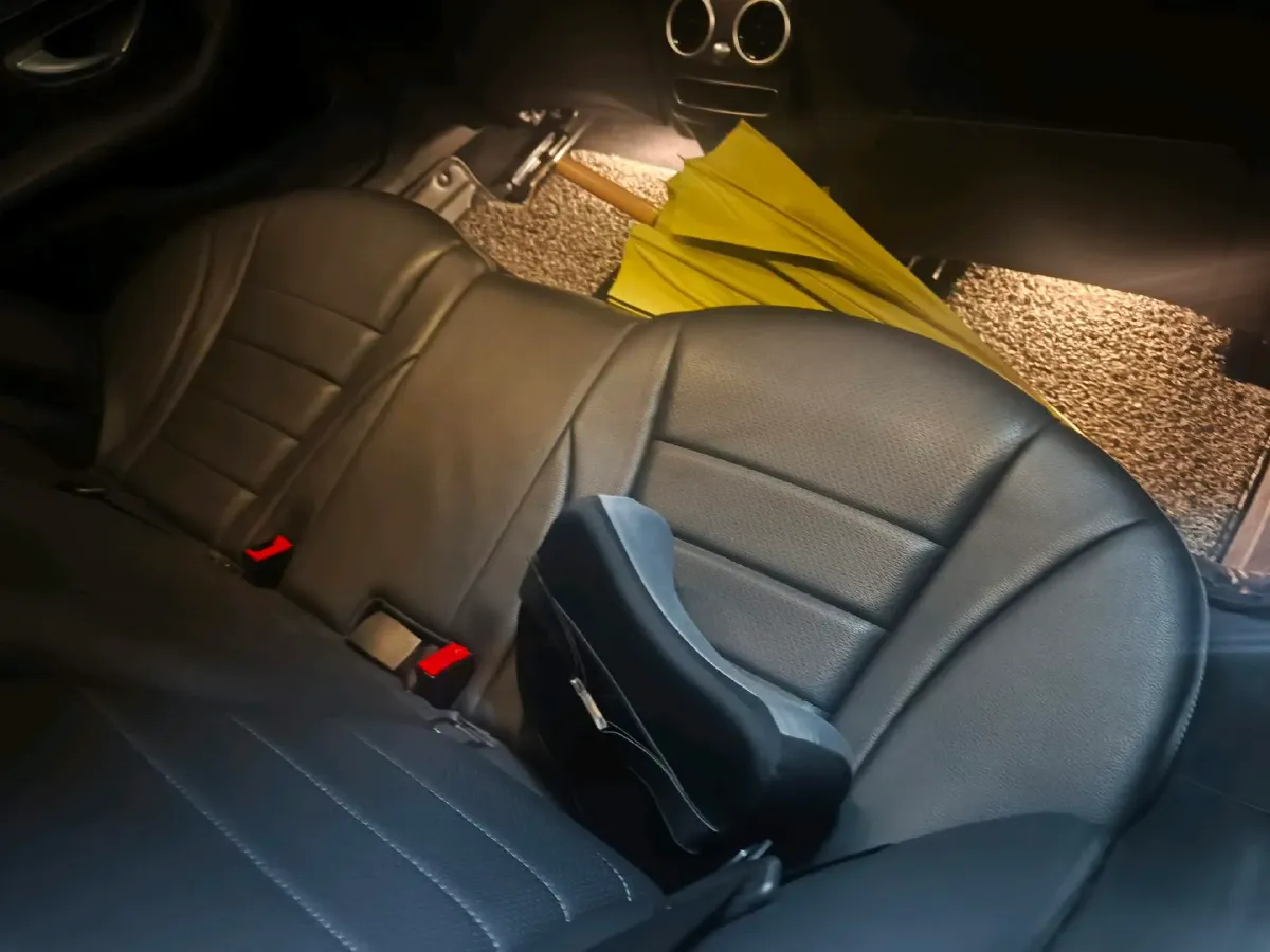 2021 Mercedes-Benz C Class 1.5T 184HP L4 9AT,autocango,china used car exporter,china ev exporter,chinese used car exporter,chinese used ev exporter