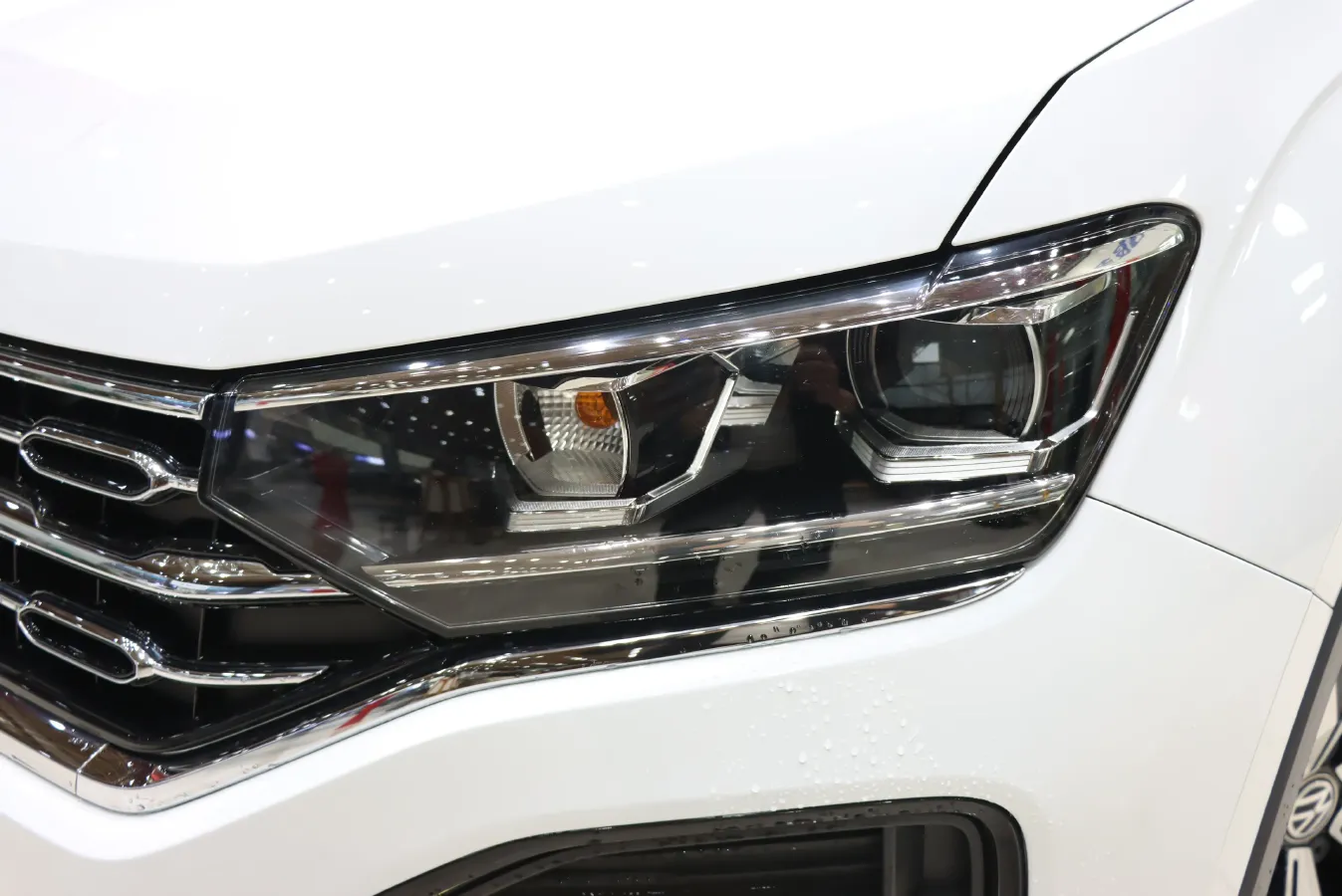 2019 Jeep Cherokee 2.0T 234HP L4 9AT,autocango,china used car exporter,china ev exporter,chinese used car exporter,chinese used ev exporter