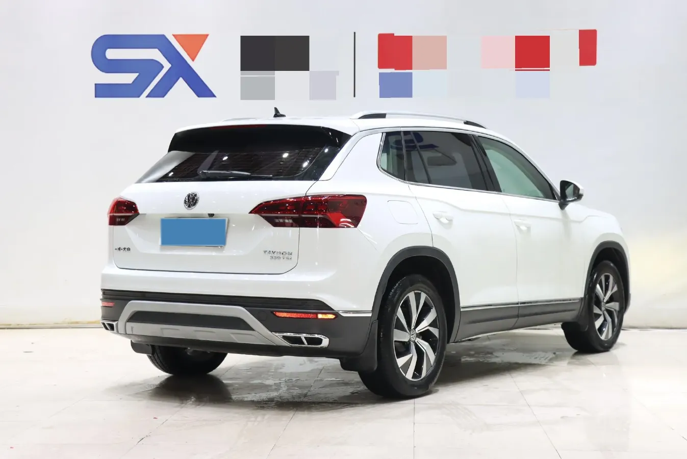 2019 Jeep Cherokee 2.0T 234HP L4 9AT,autocango,china used car exporter,china ev exporter,chinese used car exporter,chinese used ev exporter